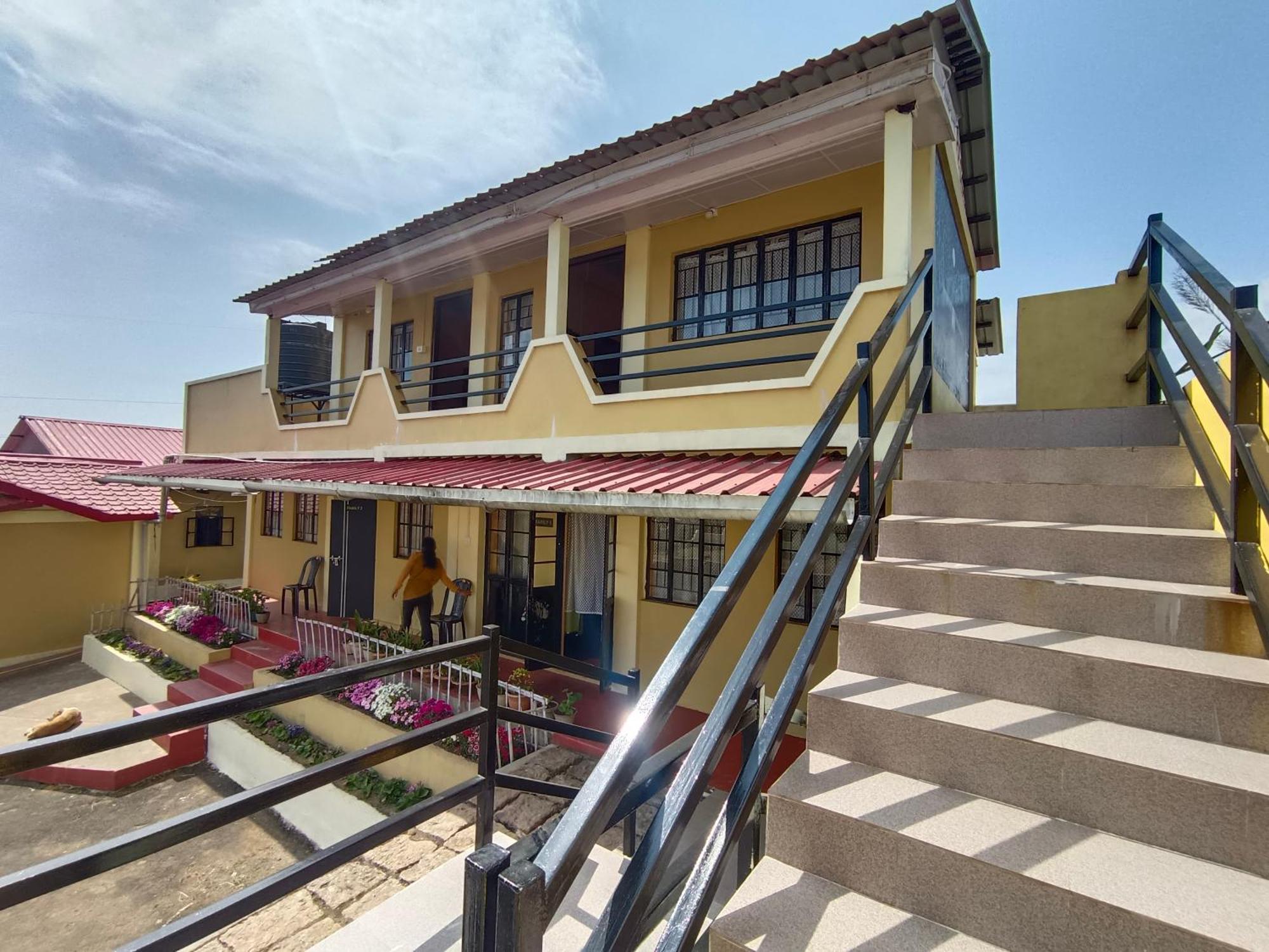 Serene Resort Čérápuňdží Exteriér fotografie